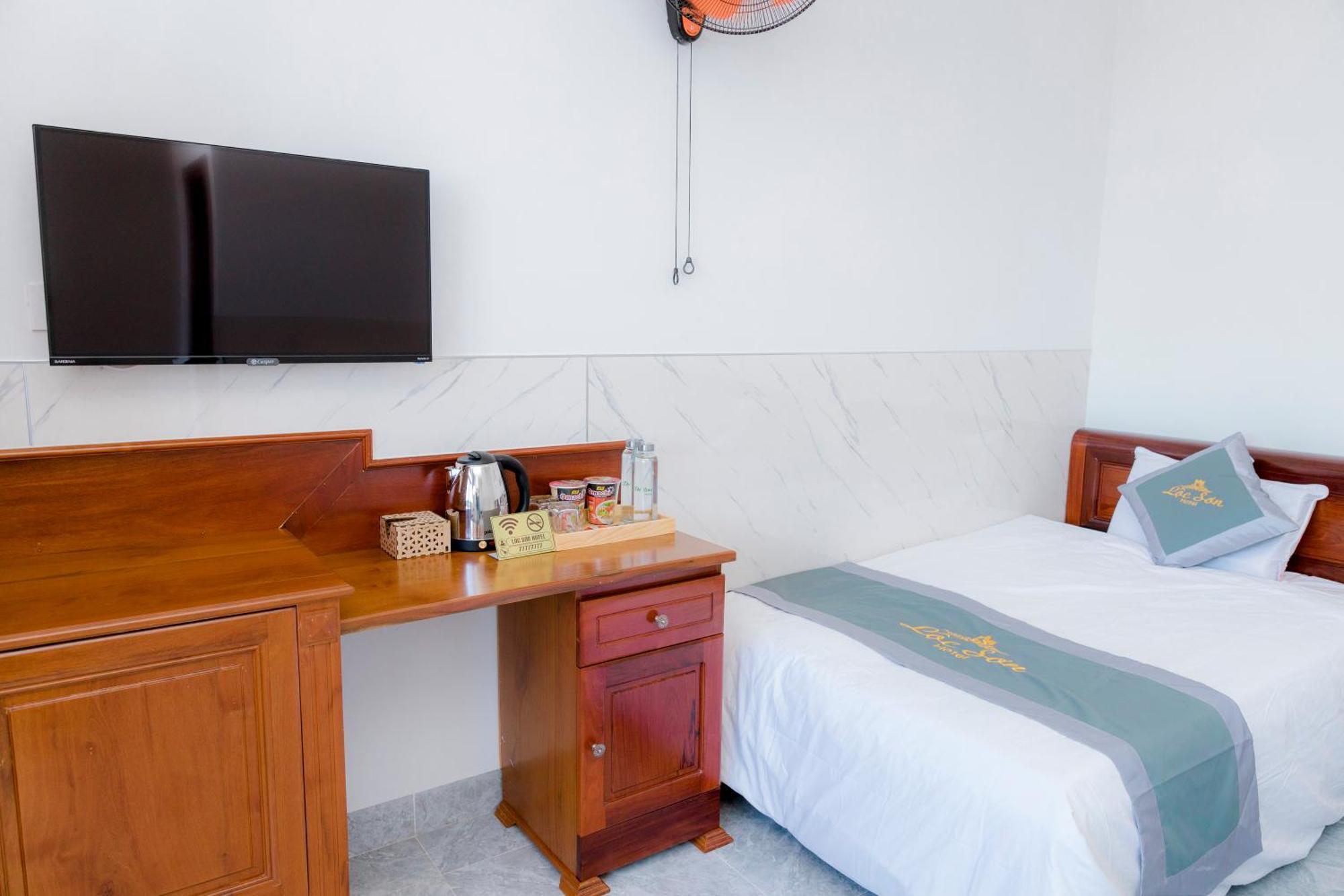 Loc Son Hotel Buon Ma Thuot Kültér fotó