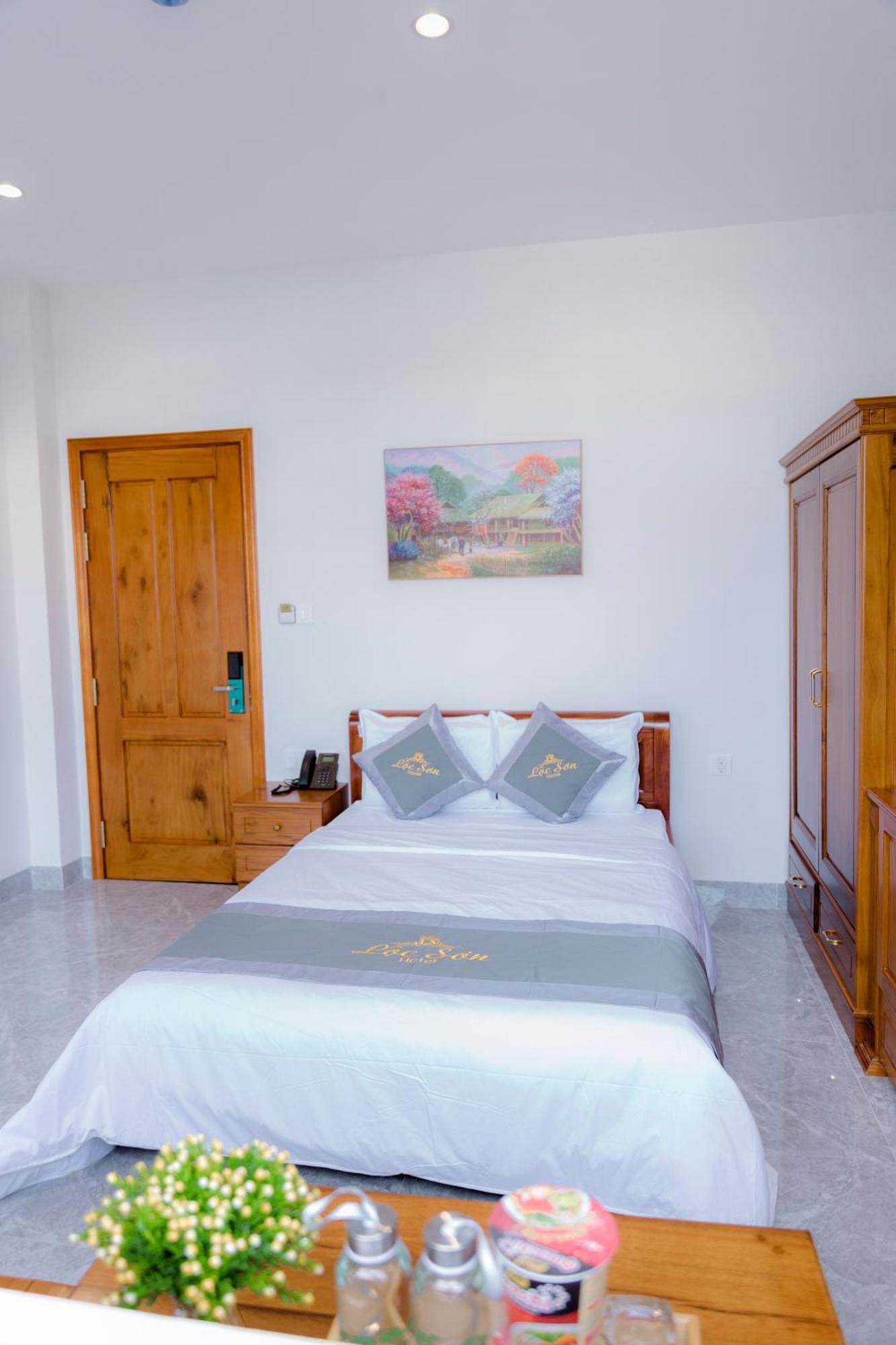 Loc Son Hotel Buon Ma Thuot Kültér fotó